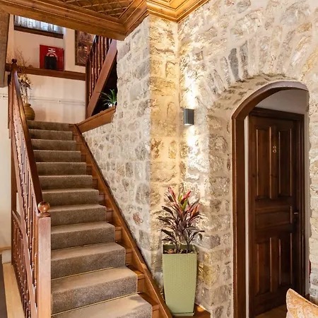 בית הארחה Kaza 3*