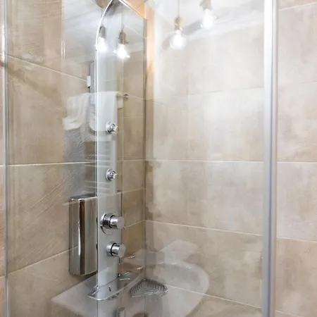 Guest house Kaza 4*